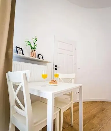 Appartement Lovely In *