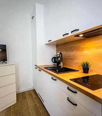 Apartment Lovely In Warschau
