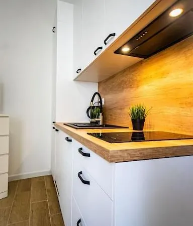 Lovely In * Warschau