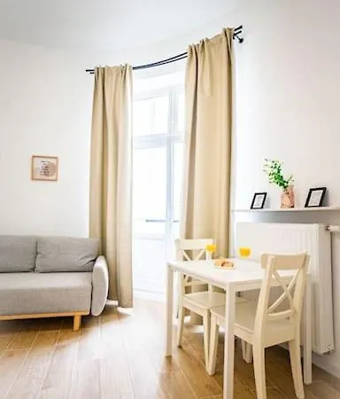 Apartment Lovely In
