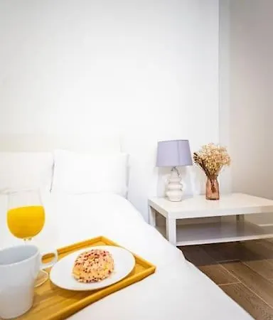 Apartment Lovely In Warschau