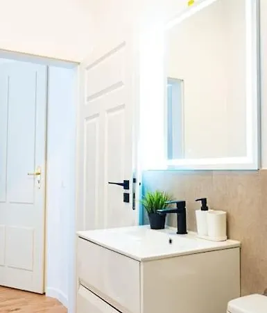 Komfortowy W Centrum Apartment Warsaw
